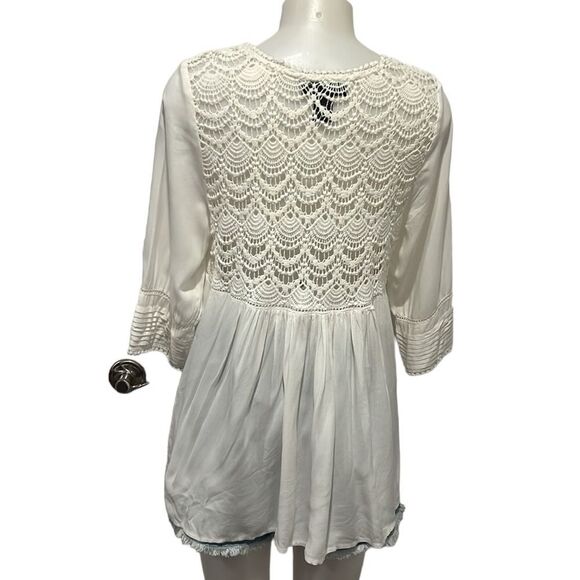 Karen Kane white crochet trim 3/4 sleeve top size large - Picture 4 of 8